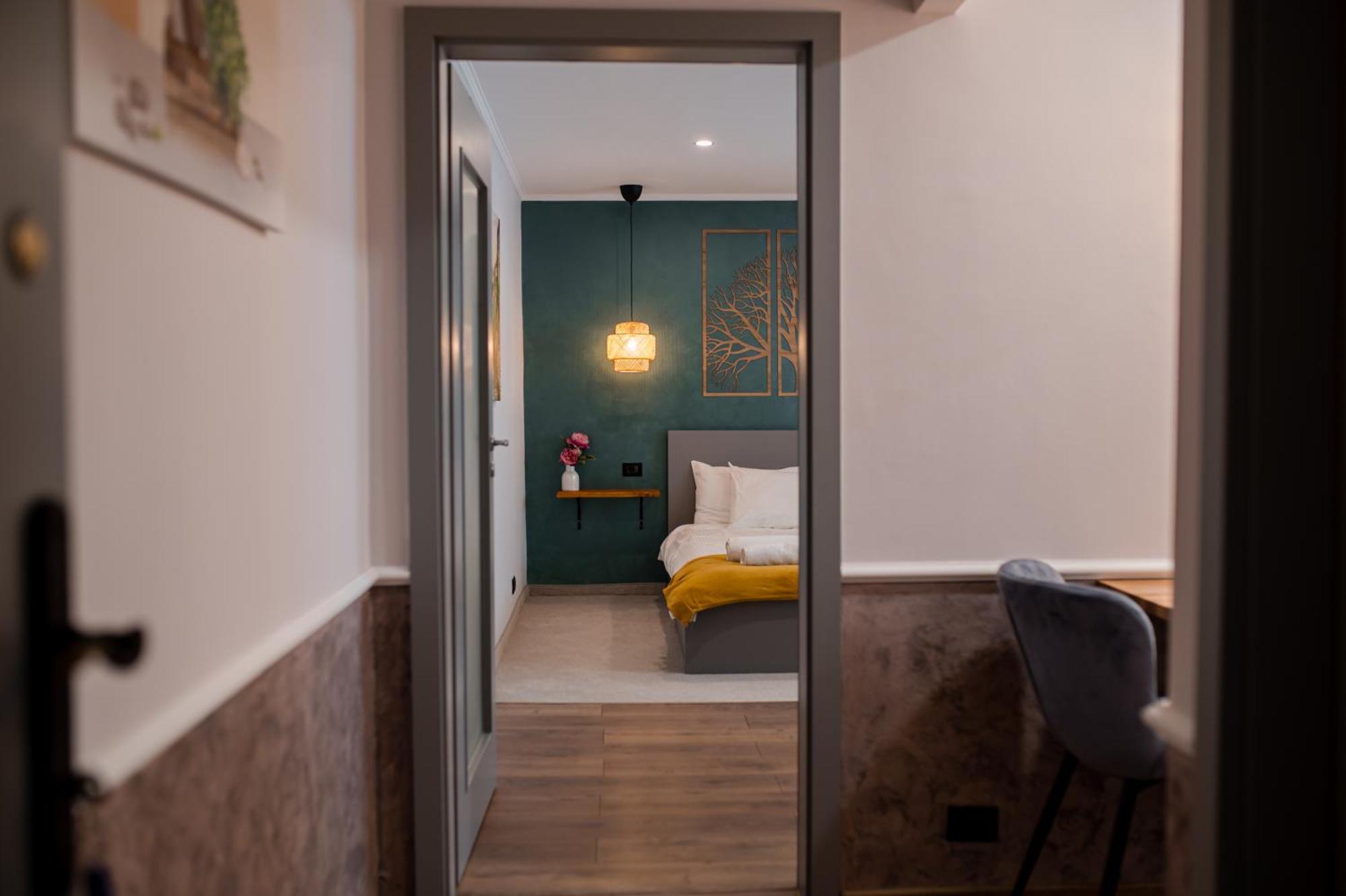 New Iorga2 Oldcity Selfcheckin Тимишоара Экстерьер фото